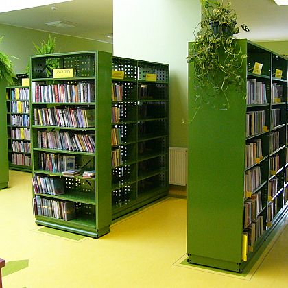 Regały biblioteczne